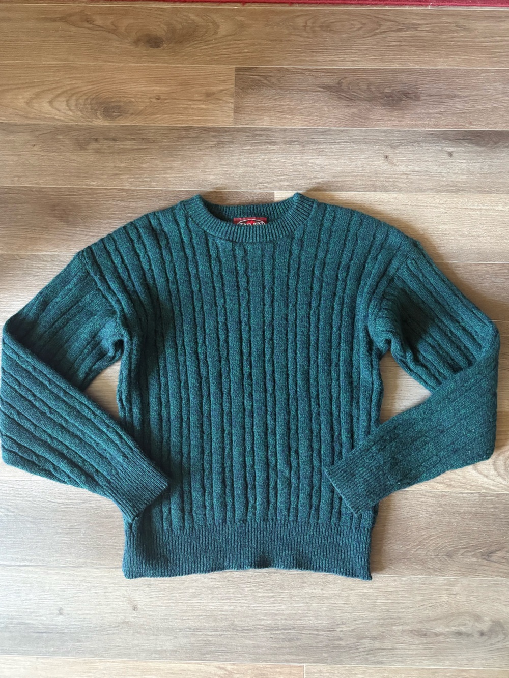 Vintage Men’s Crewneck Cable Knit Sweater